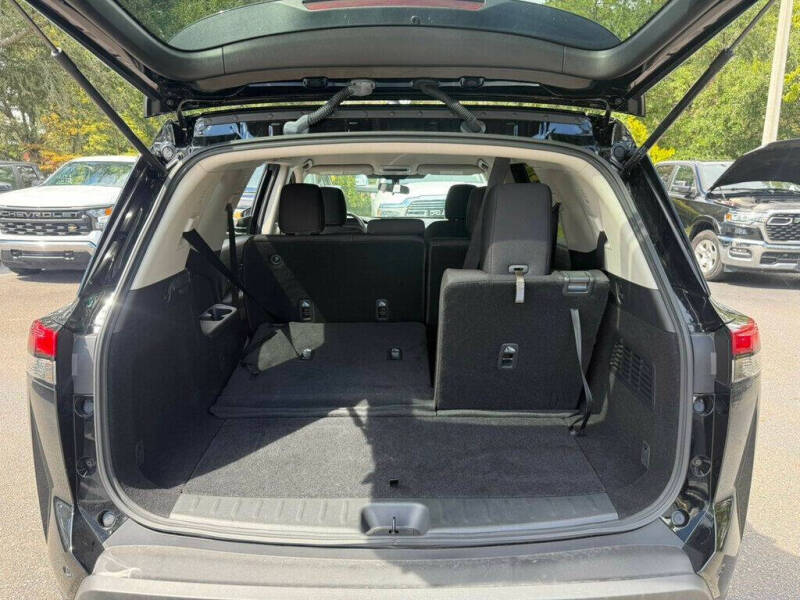 2025 Nissan Pathfinder S