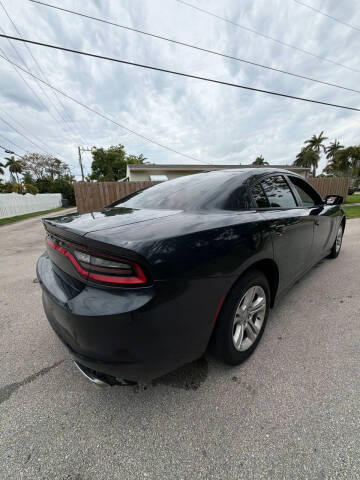 2019 Dodge Charger SXT
