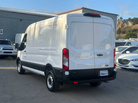 2024 Ford Transit 250
