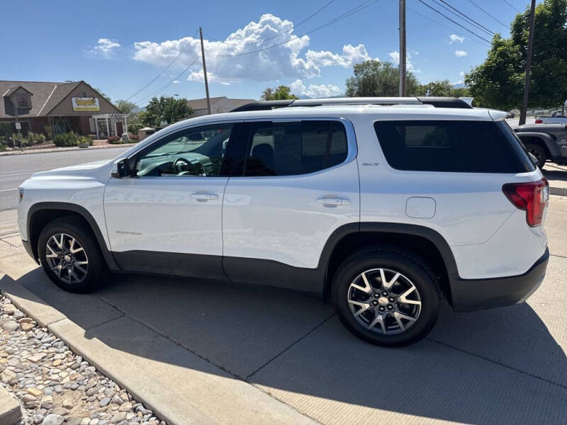 2023 GMC Acadia SLT