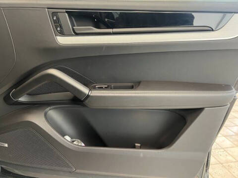 2024 Porsche Cayenne