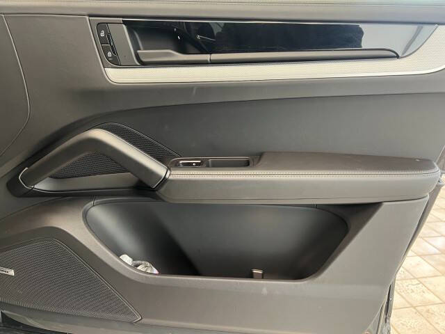 2024 Porsche Cayenne