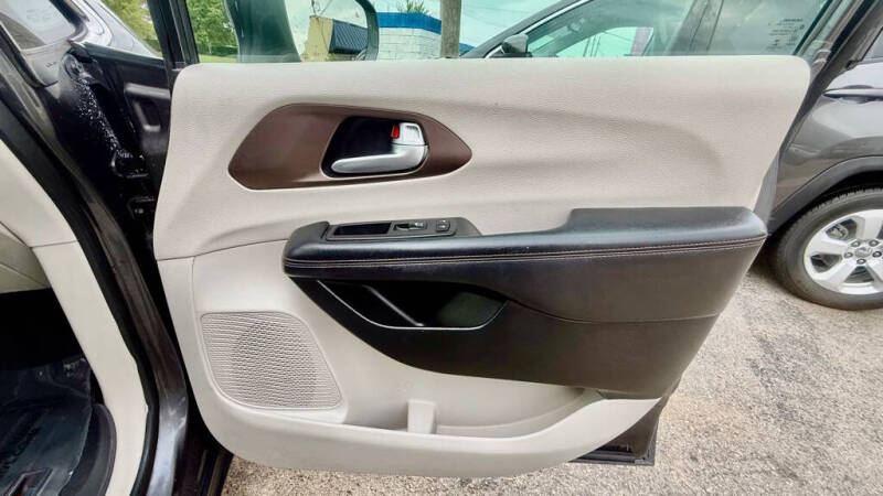2018 Chrysler Pacifica Touring L