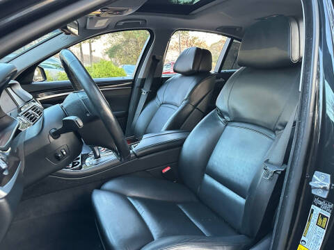 2011 BMW 5 Series 550i xDrive