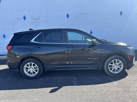 2022 Chevrolet Equinox for sale at Kerns Ford Lincoln in Celina OH