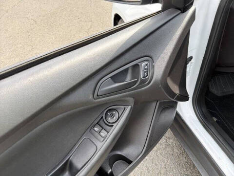 2016 Ford Focus S