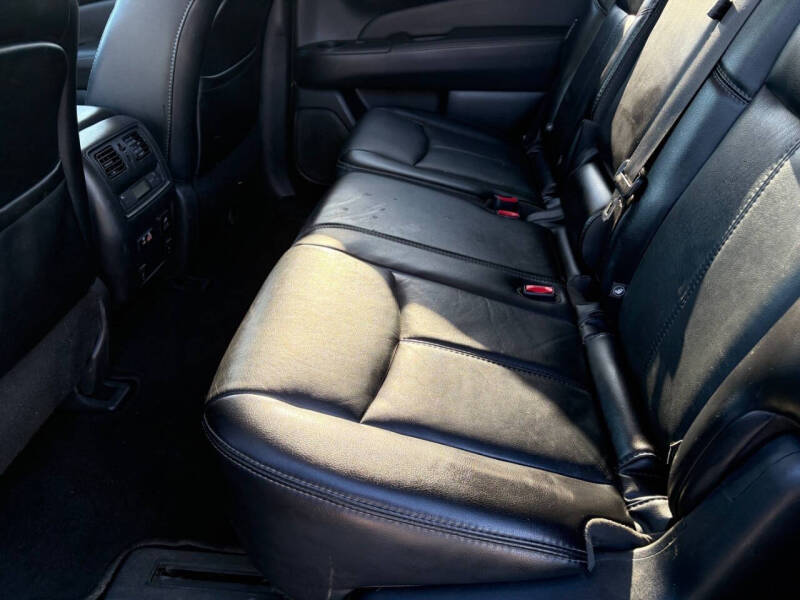 2020 Nissan Pathfinder SL