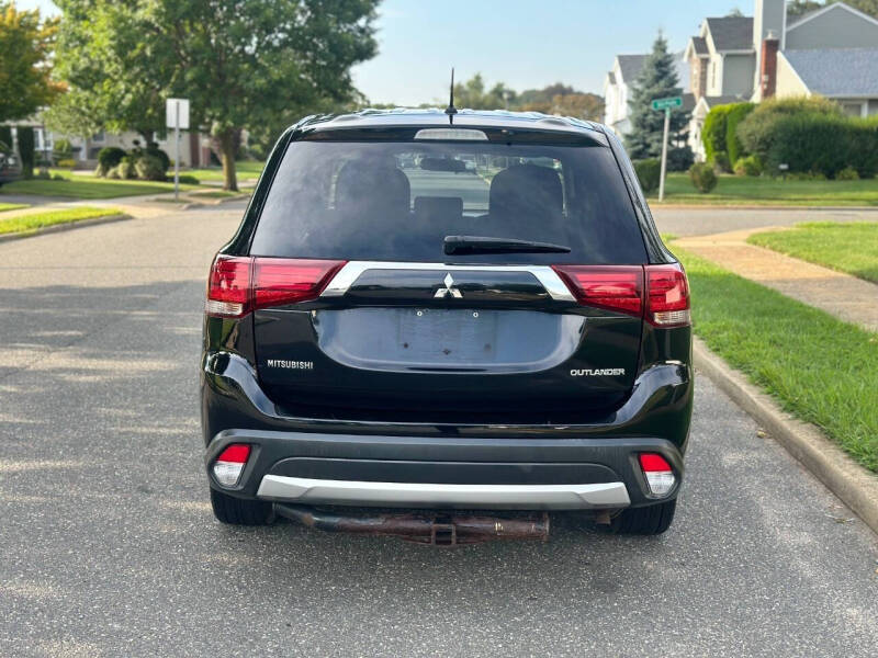 2016 Mitsubishi Outlander ES