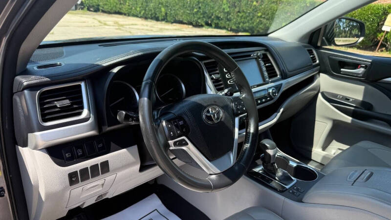 2017 Toyota Highlander XLE