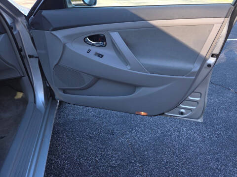 2010 Toyota Camry LE