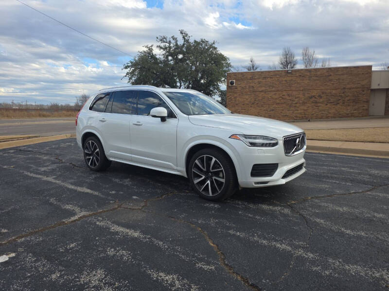 2022 Volvo XC90 T6 Momentum 7-Passenger