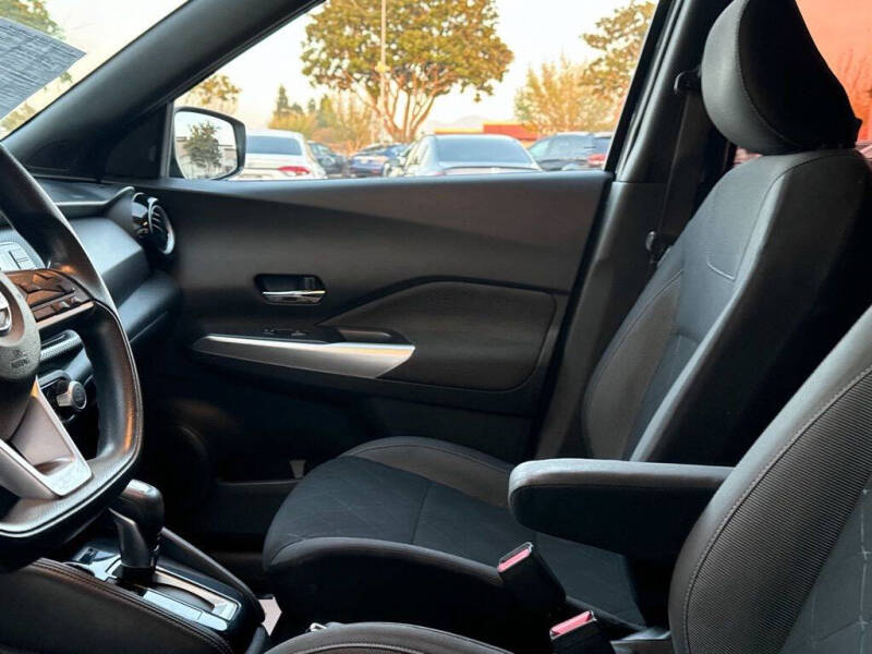 2019 Nissan Kicks SV