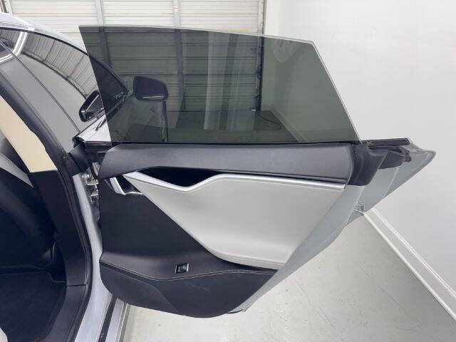 2015 Tesla Model S