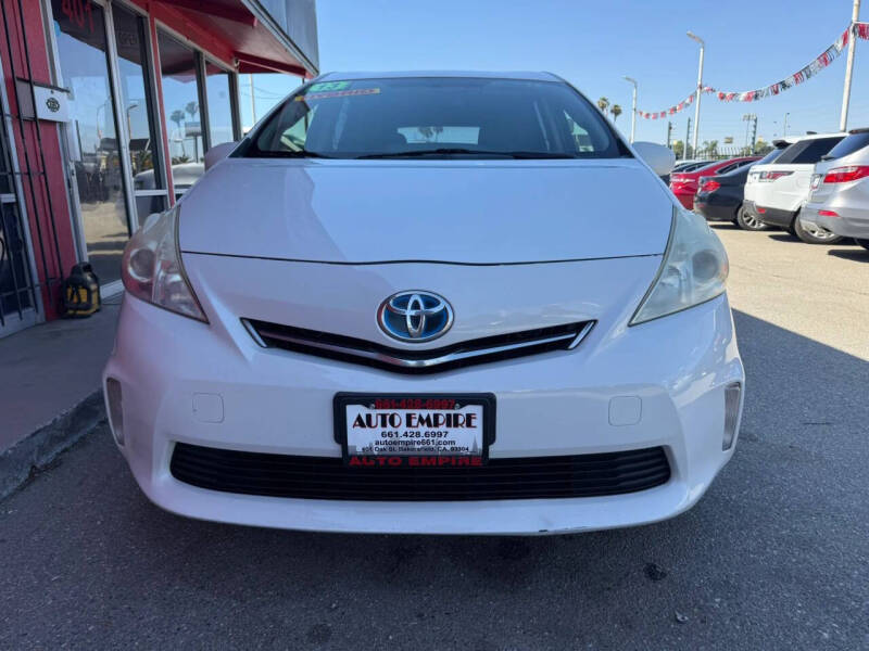 2013 Toyota Prius v Three
