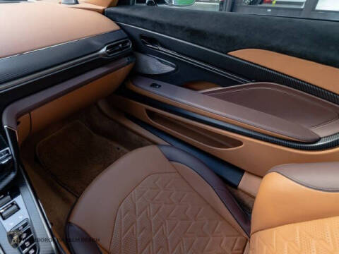 2025 Aston Martin Vanquish