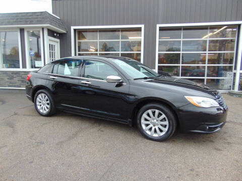 2013 Chrysler 200 for sale at Akron Auto Sales in Akron OH