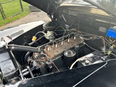 1946 Ford Super Deluxe