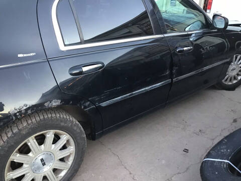 2004 Lincoln Town Car Ultimate