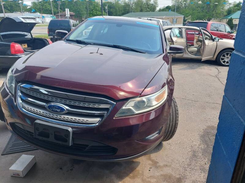 2011 Ford Taurus for sale at JJ's Auto Sales in Independence MO