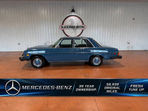 1975 Mercedes-Benz 230