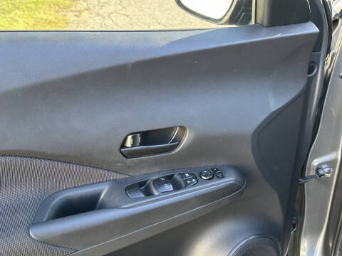 2019 Nissan Kicks SV