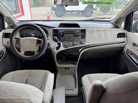 2011 Toyota Sienna Base 7-Passenger