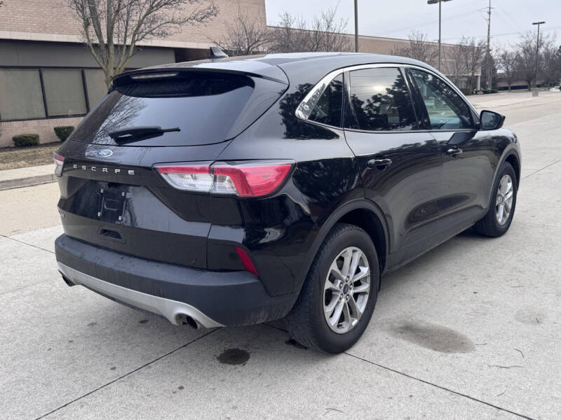 2021 Ford Escape SE