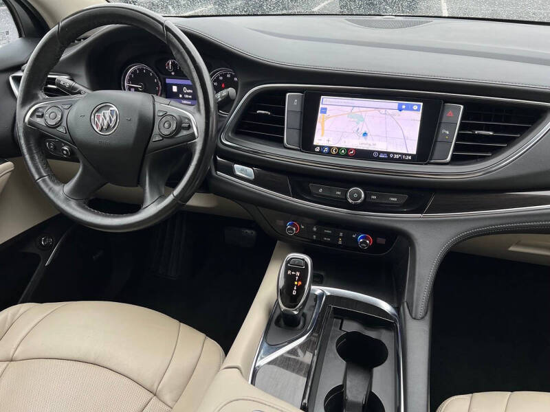 2021 Buick Enclave Essence