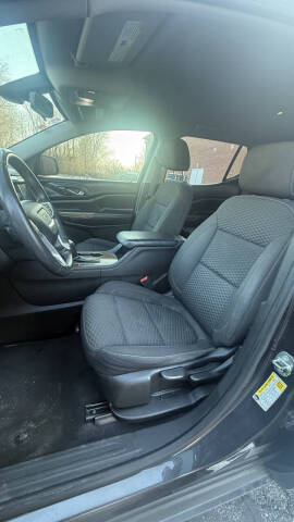 2017 GMC Acadia SLE-1