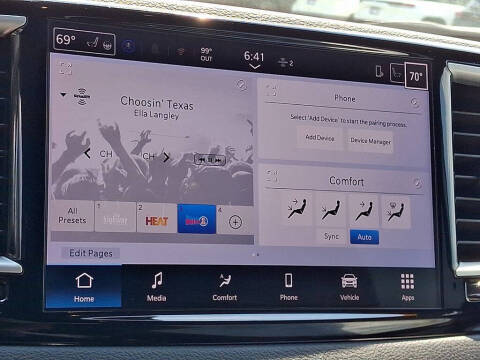 2025 Chrysler Pacifica Select