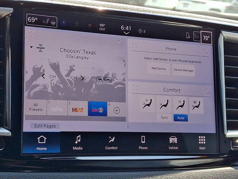 2025 Chrysler Pacifica Select
