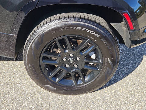 2022 Land Rover Defender 110 X-Dynamic SE