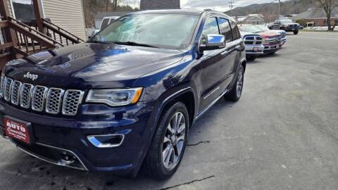 2017 Jeep Grand Cherokee for sale at AUTO CONNECTION LLC in Springfield VT