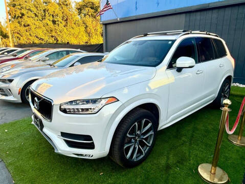 2019 Volvo XC90 T6 Momentum