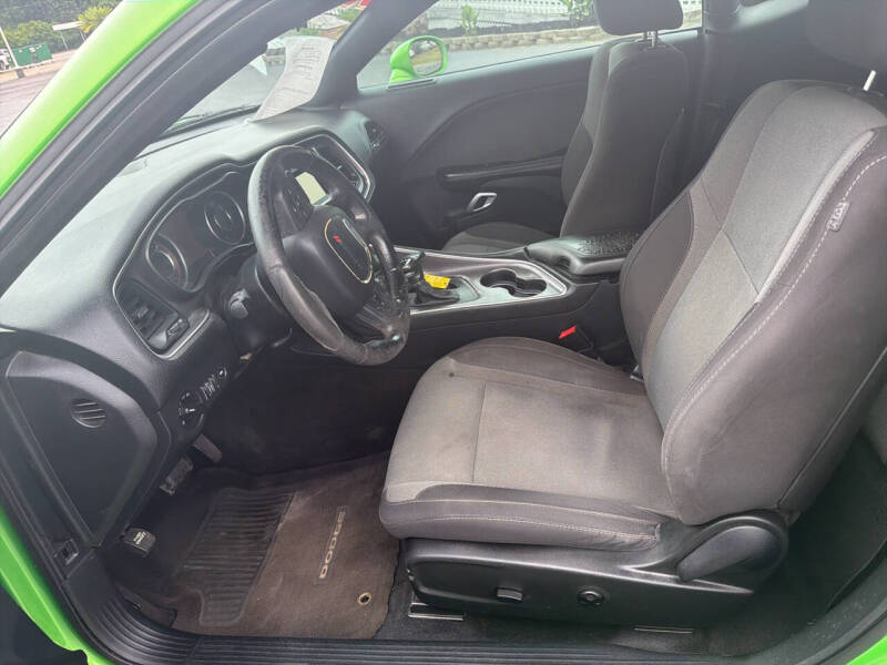 2015 Dodge Challenger SXT