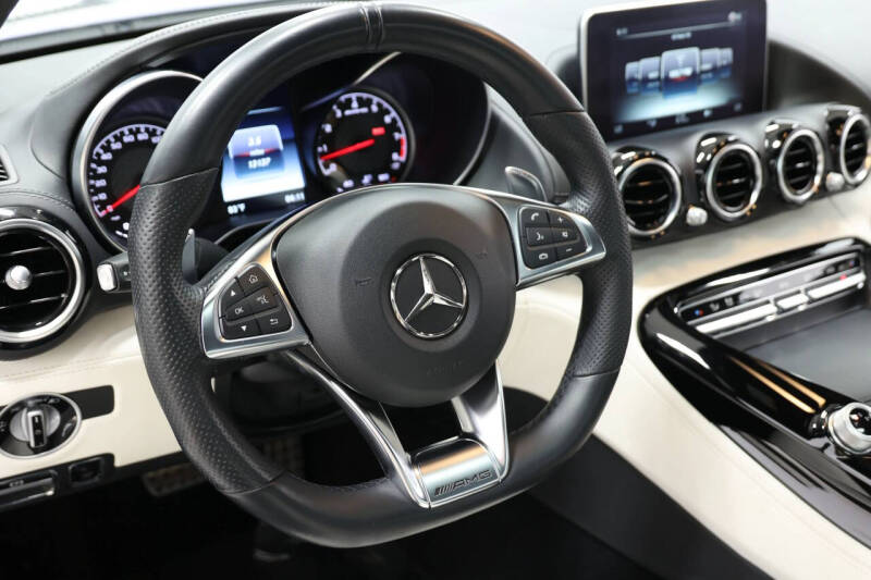 2017 Mercedes-Benz AMG GT