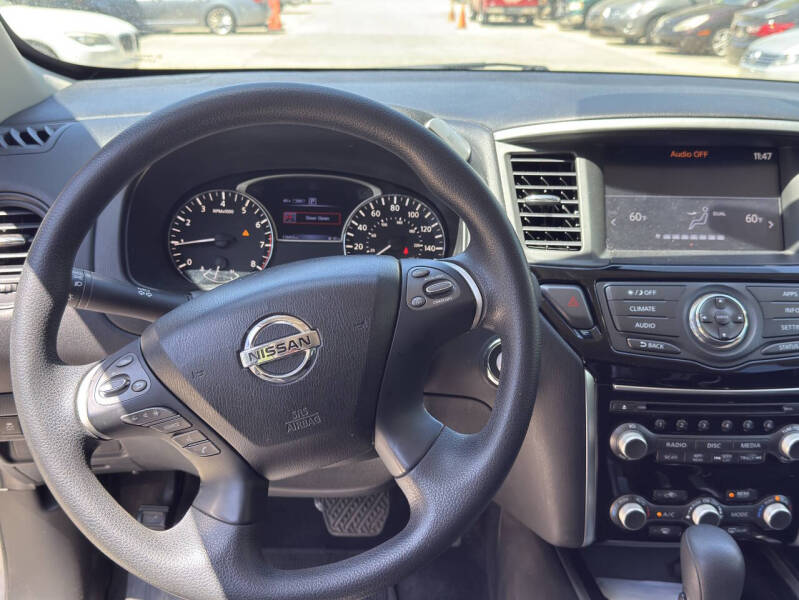 2017 Nissan Pathfinder S