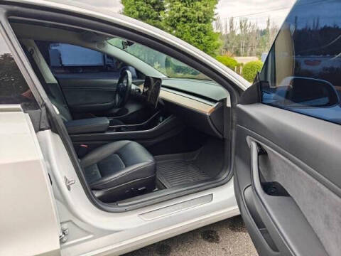 2019 Tesla Model 3 Mid Range