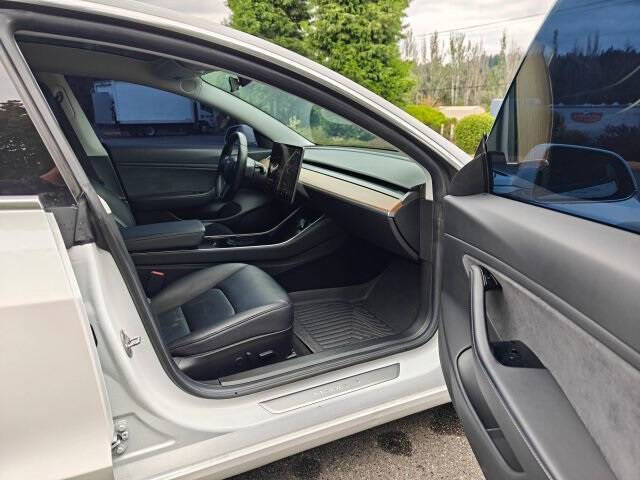 2019 Tesla Model 3 Mid Range