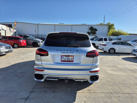 2016 Porsche Cayenne GTS