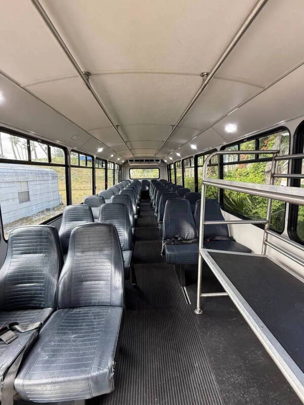 2018 Freightliner M2 106