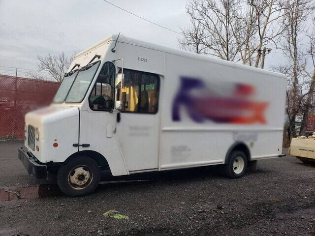 2017 Ford Stripped Chassis