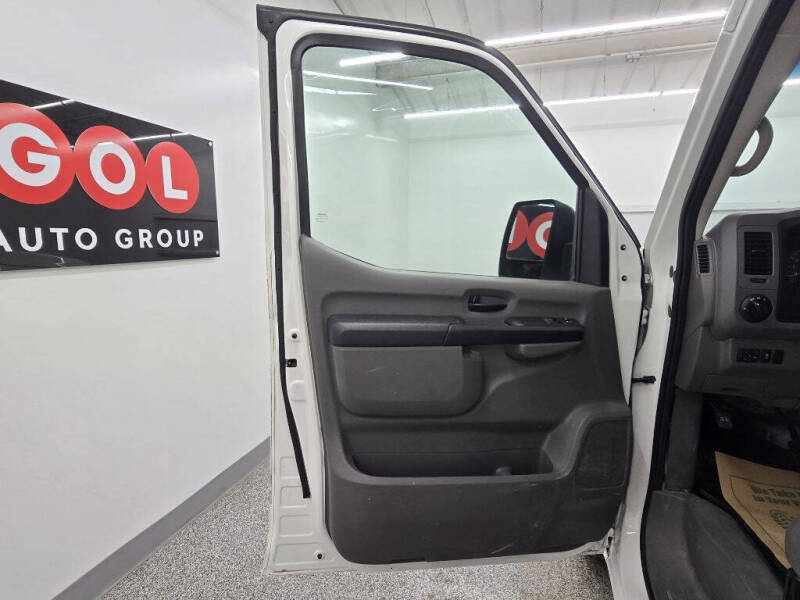 2017 Nissan NV