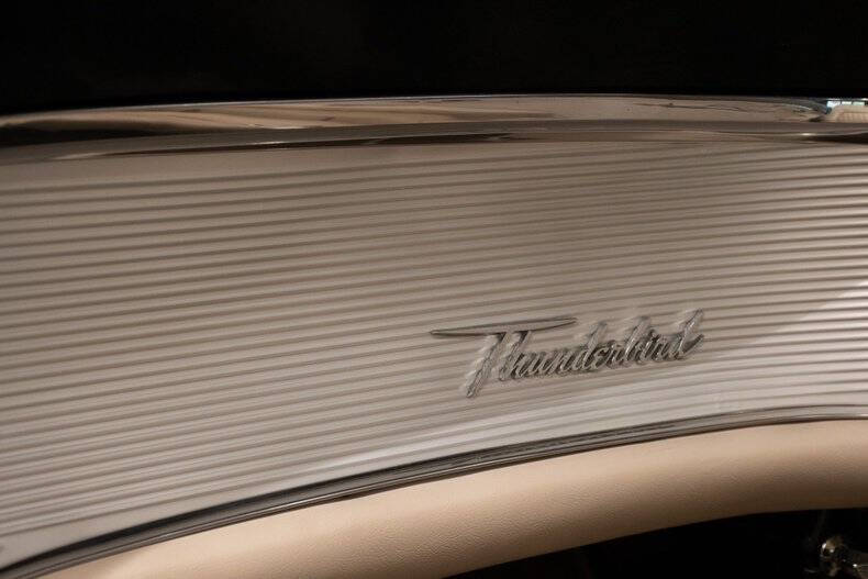 1962 Ford Thunderbird