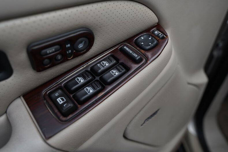 2002 Cadillac Escalade