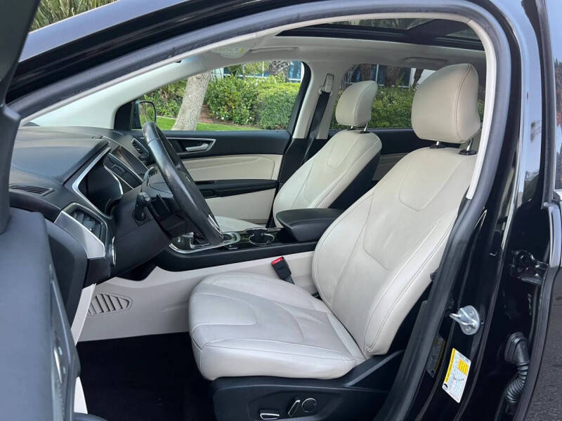 2017 Ford Edge Titanium