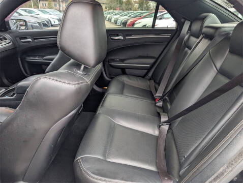 2022 Chrysler 300 S V8