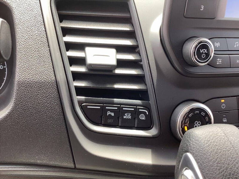 2025 Ford Transit 250