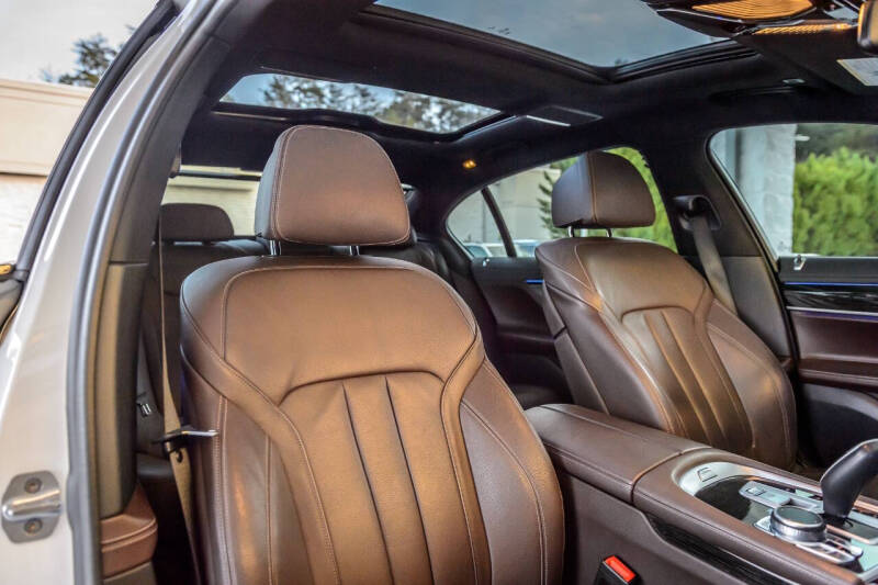 2020 BMW 7 Series 740i