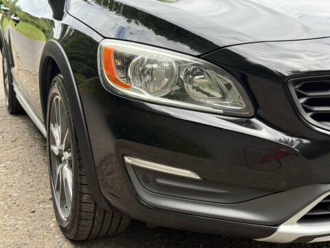 2015 Volvo V60 Cross Country T5